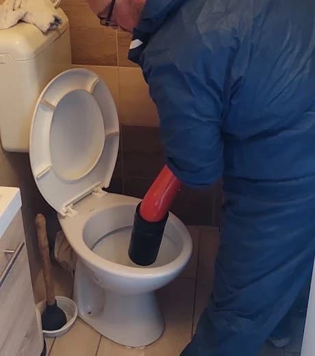 WC dugulás elhárítása
